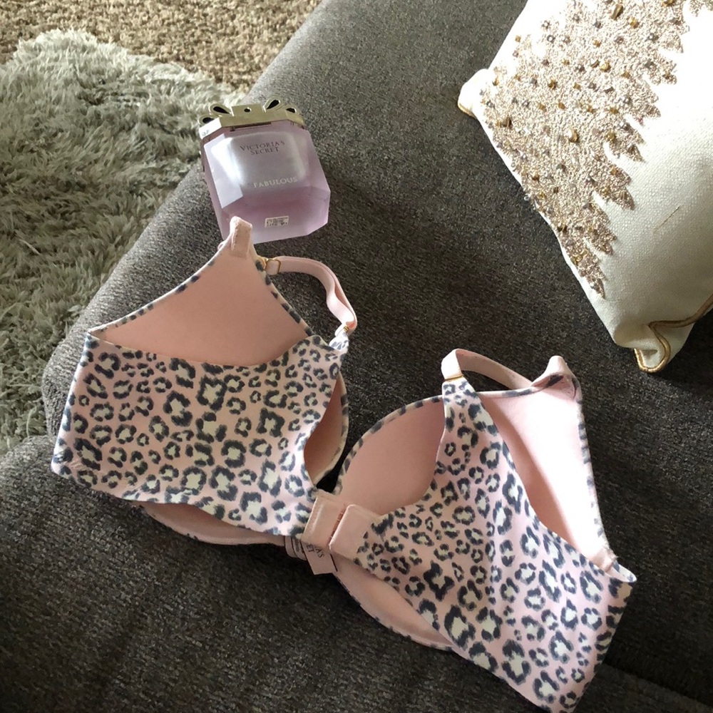 Victoria Secret Bra - Picture 4 of 6